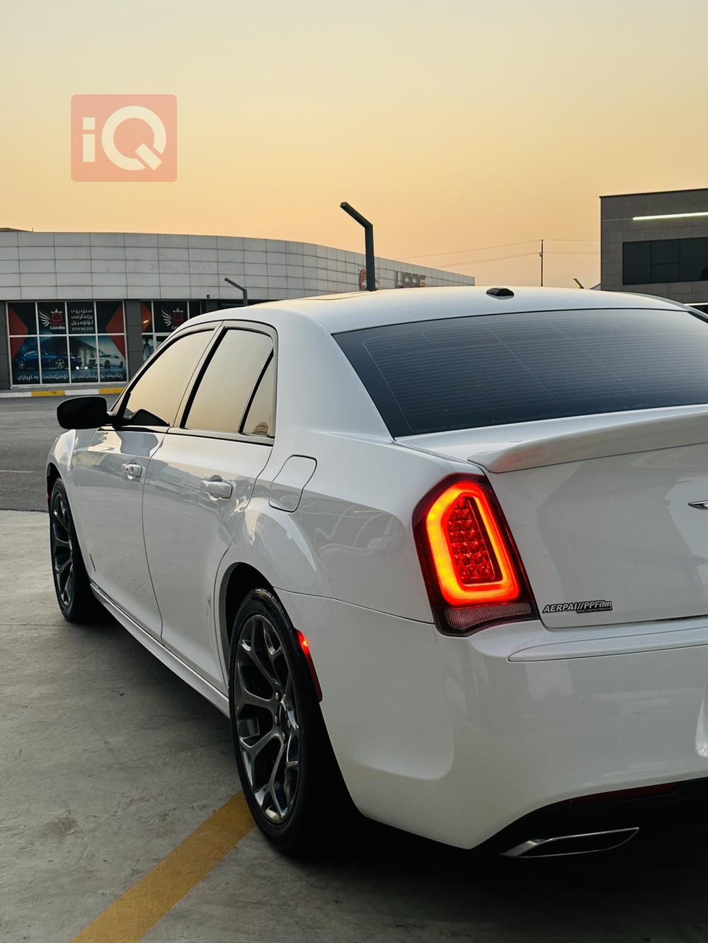 كرايسلر 300
